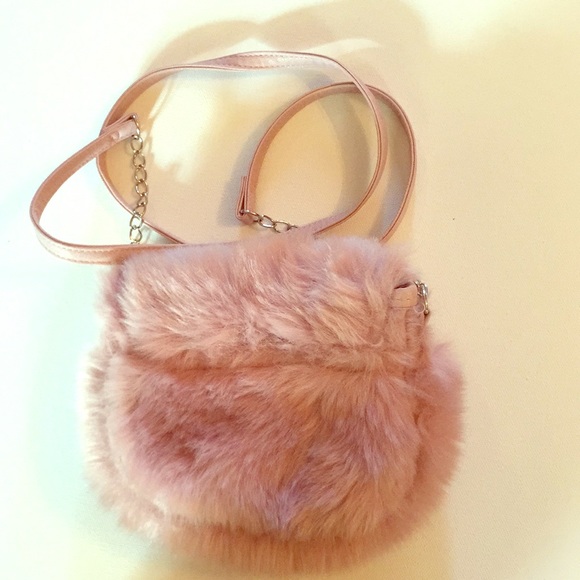 Purse. Faux fur with 50” strap from Clair’s. Pink - Picture 2 of 3